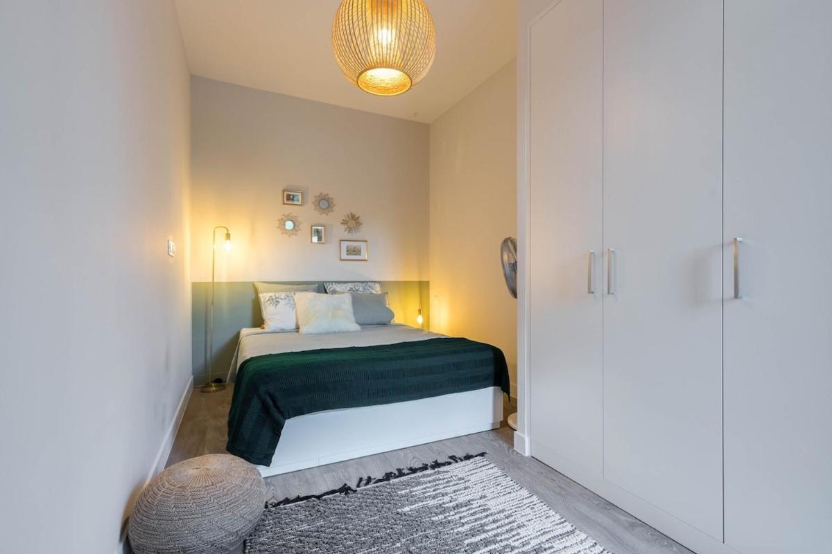 T2 Neuf Clim Balcon Garibaldi Acropolis *